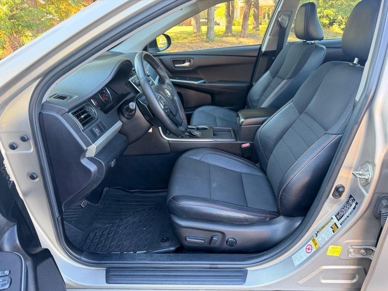 Toyota Camry SE 2017