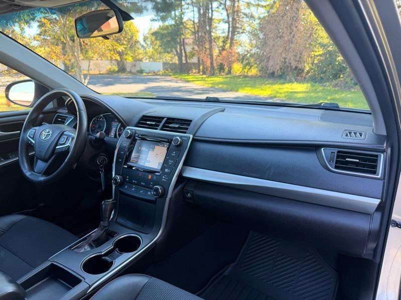 Toyota Camry SE 2017