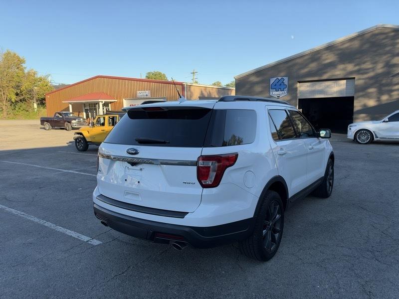 Ford Explorer XLT 4WD 2018