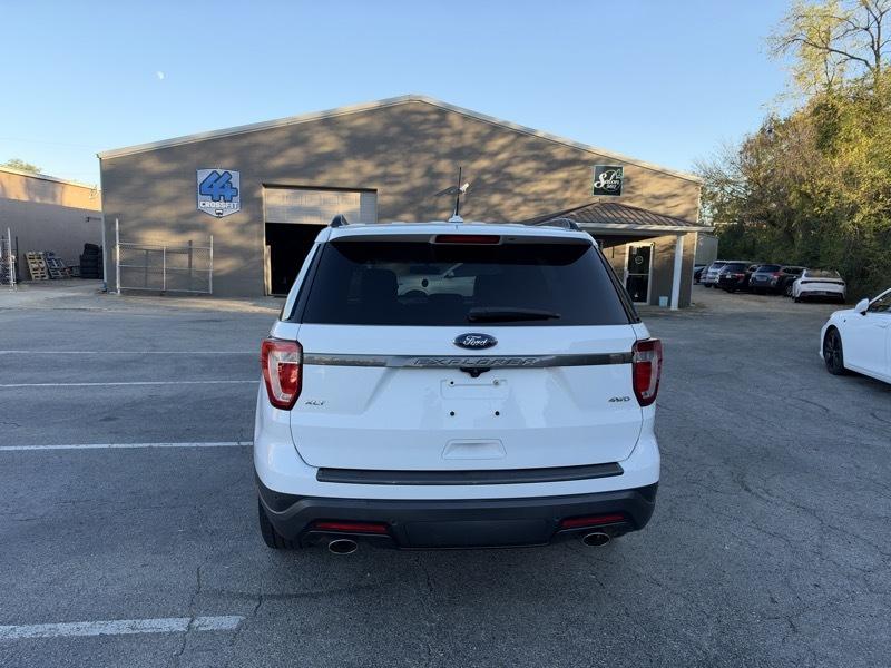 Ford Explorer XLT 4WD 2018