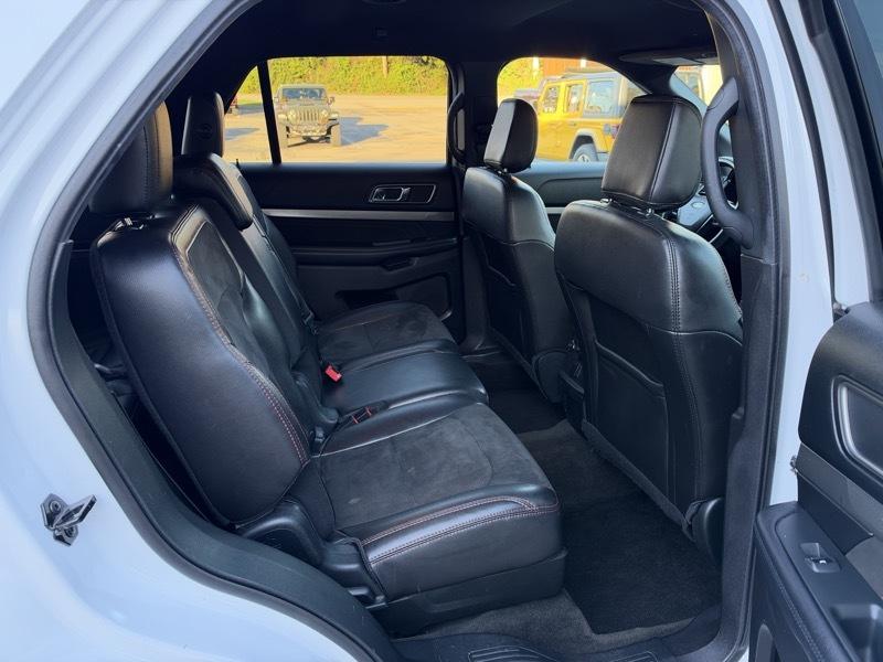 Ford Explorer XLT 4WD 2018
