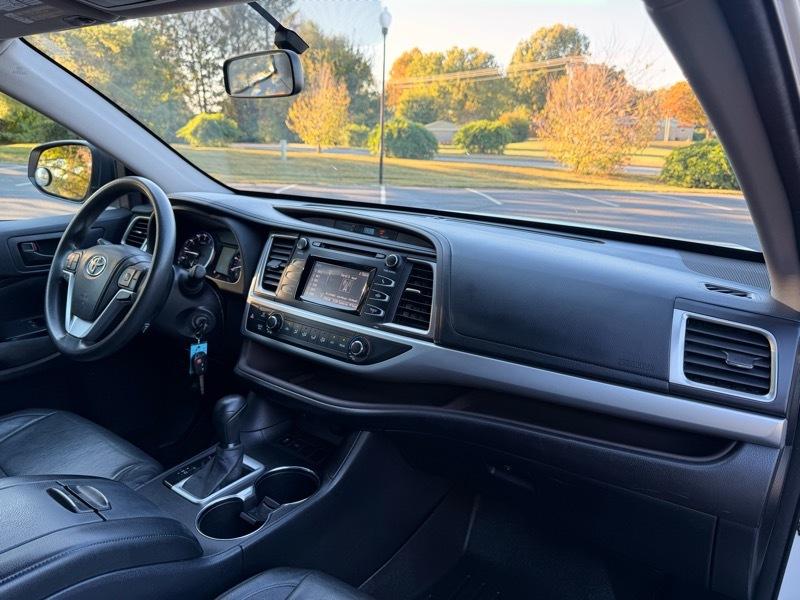 Toyota Highlander  2015