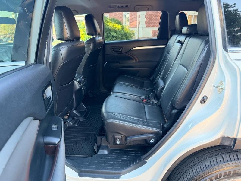 Toyota Highlander  2015