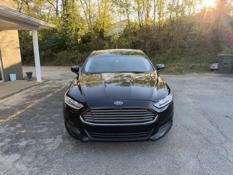 Ford Fusion S 2016