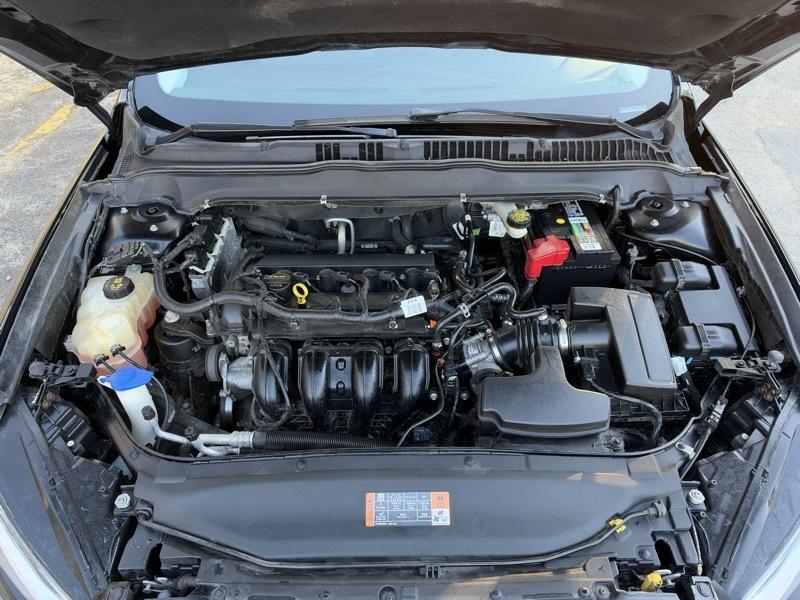 Ford Fusion S 2016