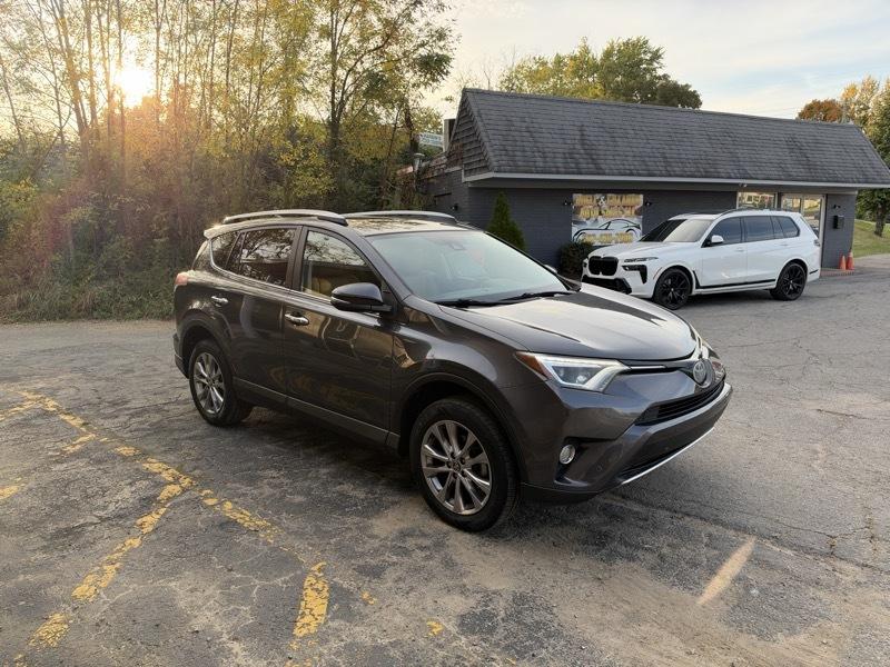 Toyota RAV4 Limited FWD 2016