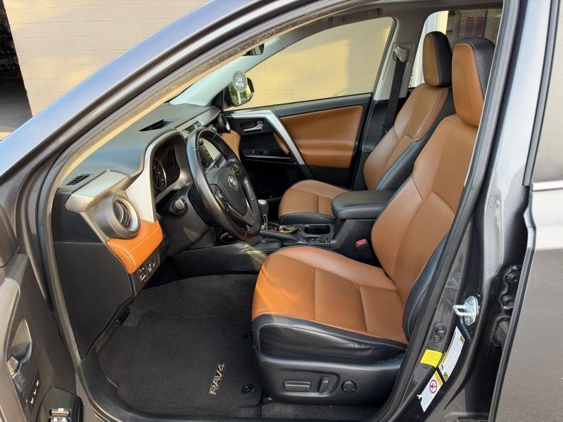 Toyota RAV4 Limited FWD 2016