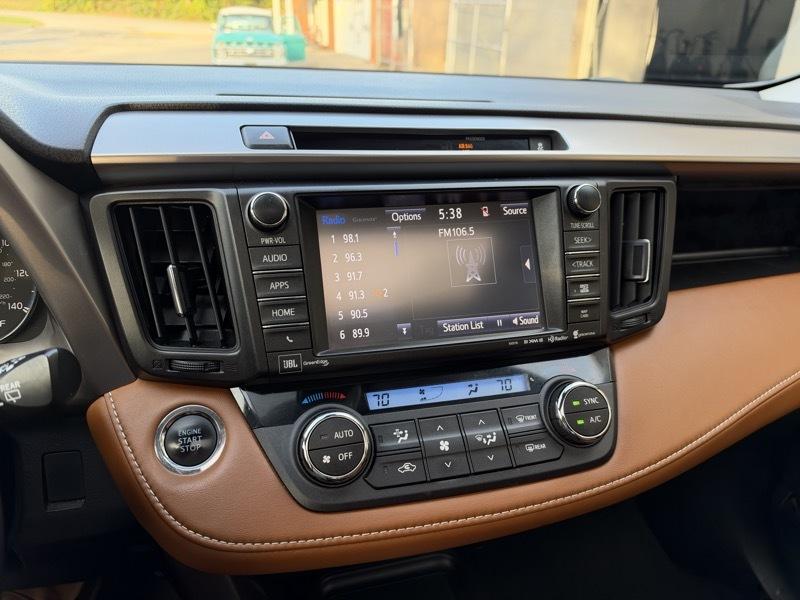 Toyota RAV4 Limited FWD 2016