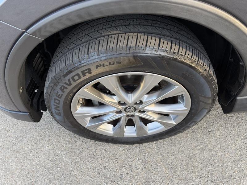 Toyota RAV4 Limited FWD 2016