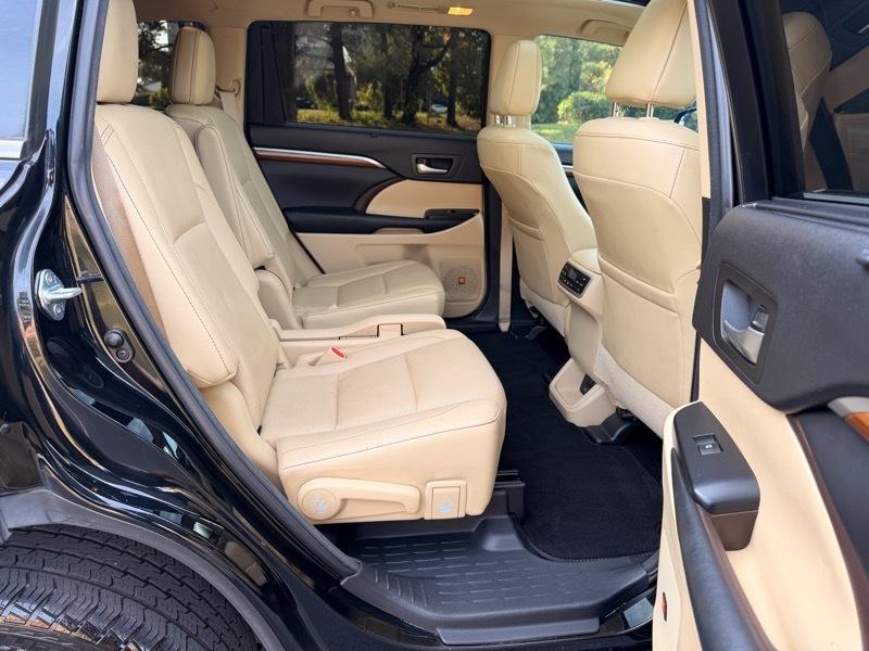 Toyota Highlander Hybrid Limited Platinum AWD 2017