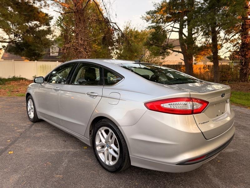 Ford Fusion SE 2013