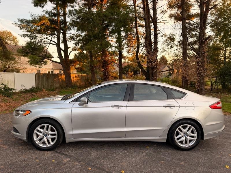 Ford Fusion SE 2013