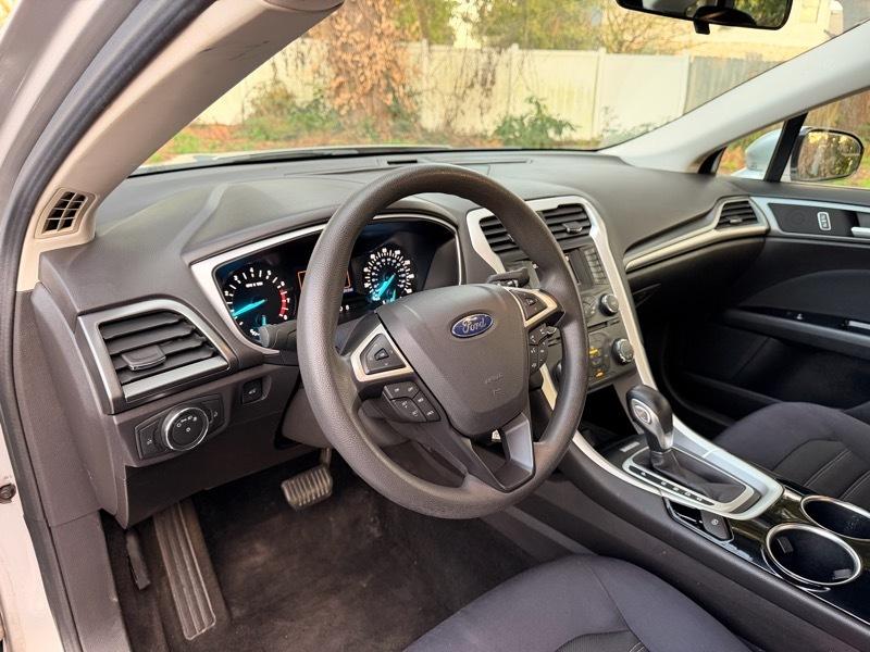 Ford Fusion SE 2013