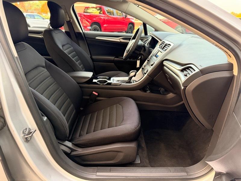Ford Fusion SE 2013