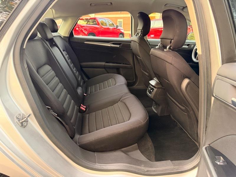 Ford Fusion SE 2013