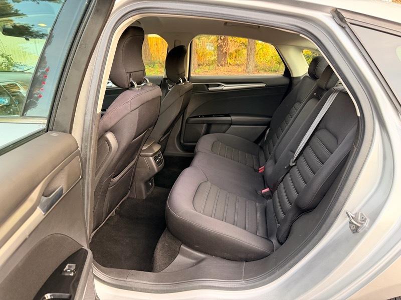 Ford Fusion SE 2013