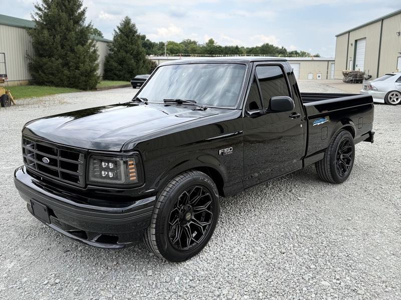 1993 Ford F-150 Lightning 2WD