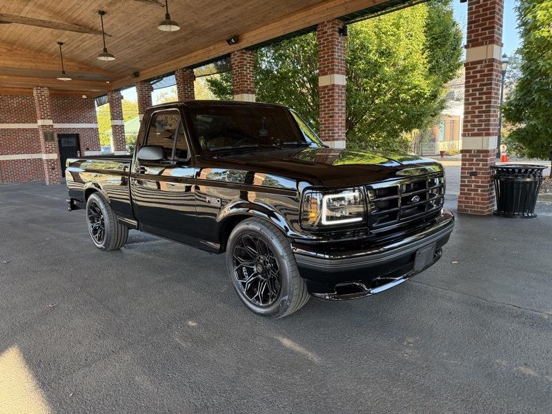 Ford F-150 Lightning 2WD 1993