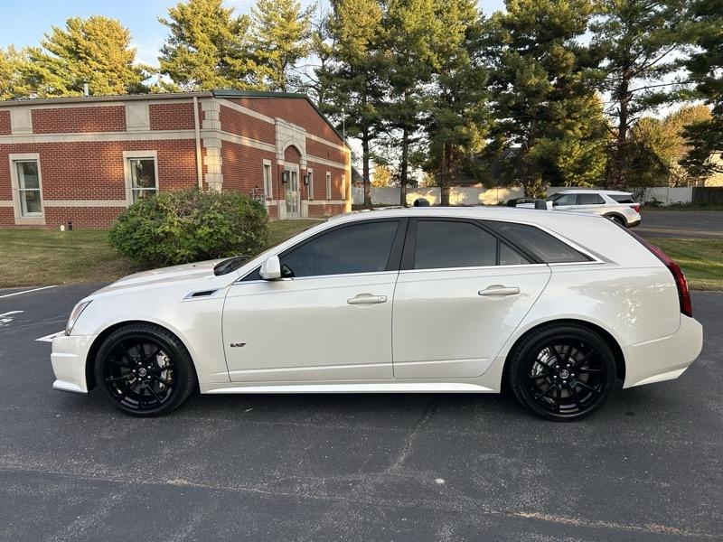 Cadillac CTS-V Wagon 5dr Wgn 6.2L 2013