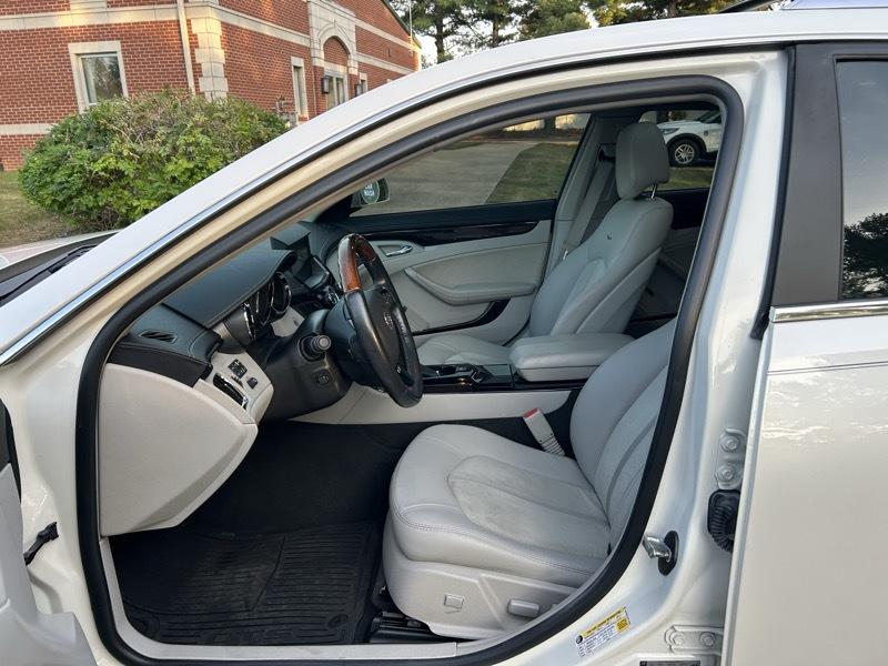 Cadillac CTS-V Wagon 5dr Wgn 6.2L 2013
