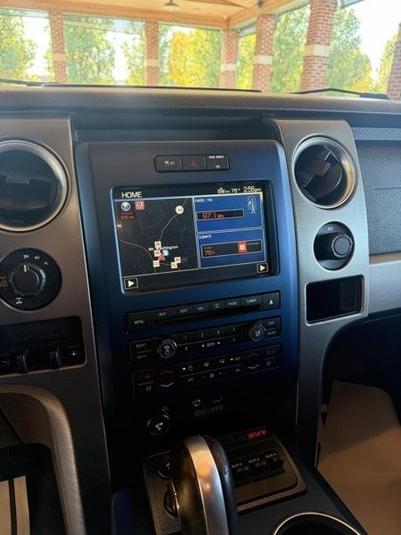 Ford F-150 SVT Raptor 2012