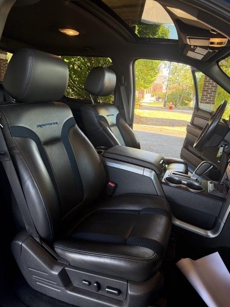 Ford F-150 SVT Raptor 2012