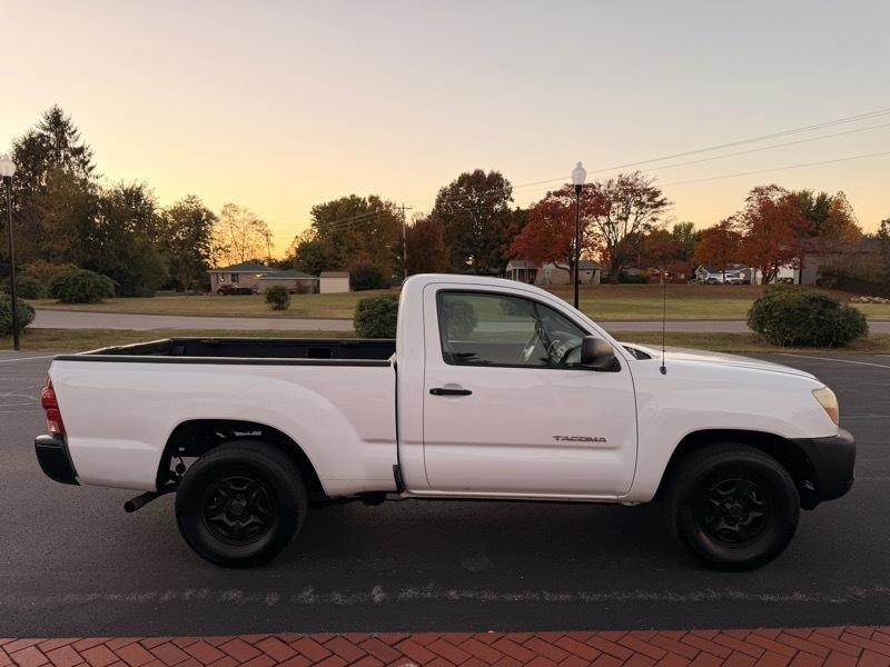 Toyota Tacoma Regular Cab 2WD 2006