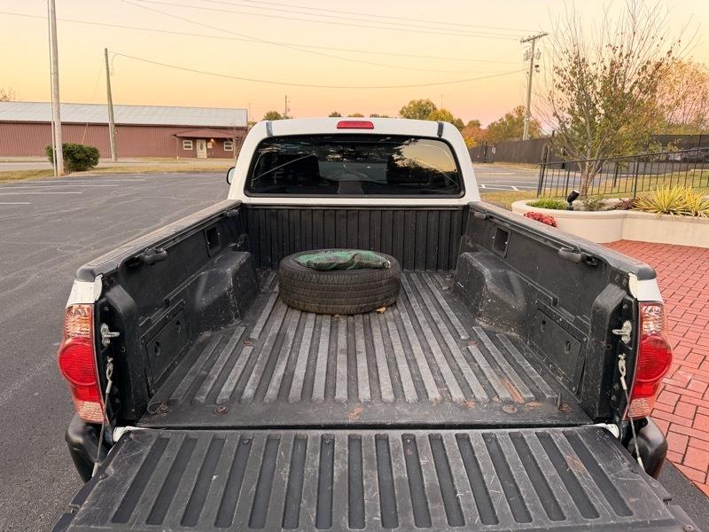 Toyota Tacoma Regular Cab 2WD 2006