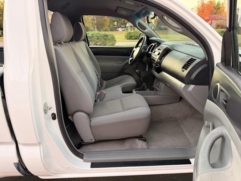 Toyota Tacoma Regular Cab 2WD 2006