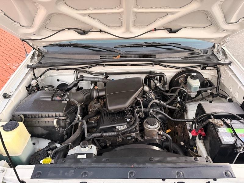 Toyota Tacoma Regular Cab 2WD 2006