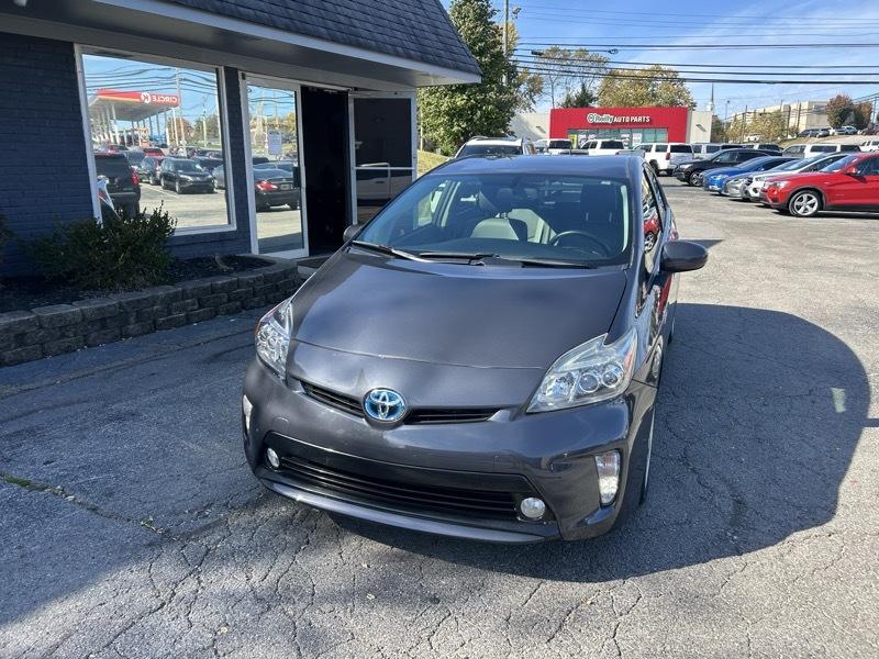 Toyota Prius Two 2015