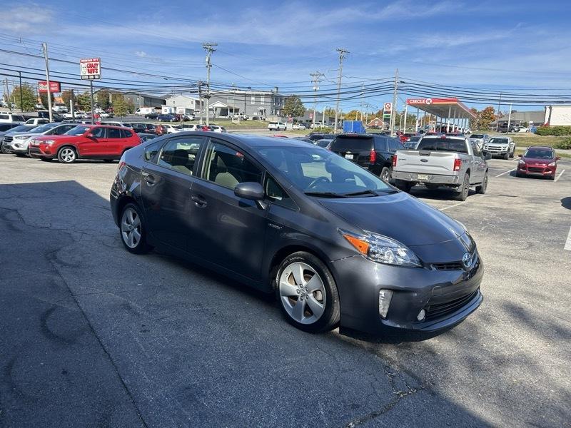 Toyota Prius Two 2015