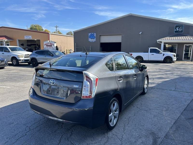 Toyota Prius Two 2015