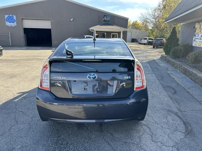 Toyota Prius Two 2015