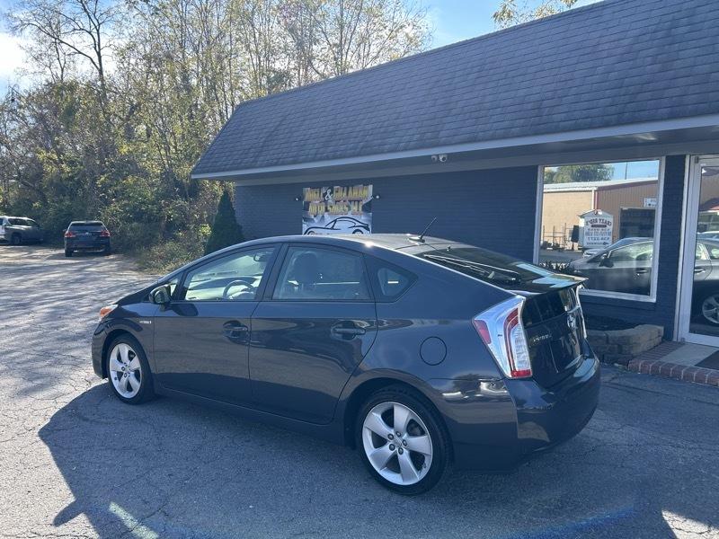 Toyota Prius Two 2015