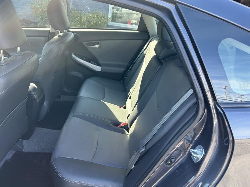 Toyota Prius Two 2015