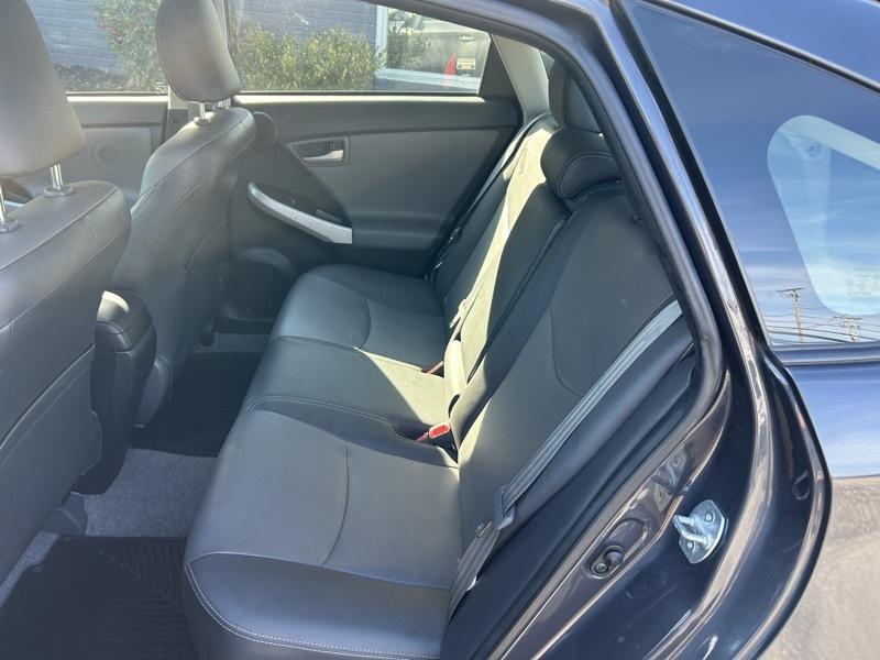 Toyota Prius Two 2015