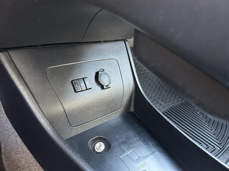 Toyota Prius Two 2015