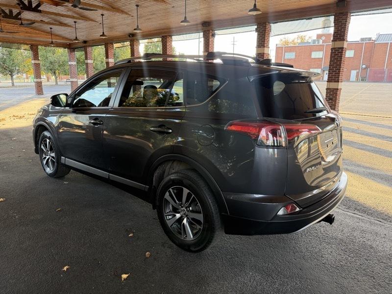 Toyota RAV4 XLE AWD 2018