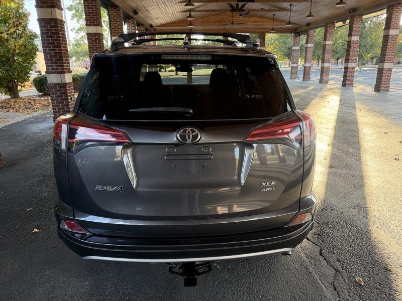 Toyota RAV4 XLE AWD 2018