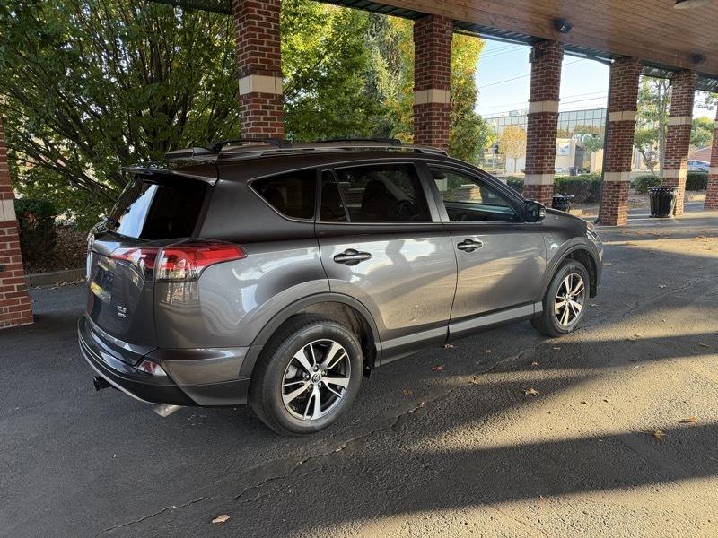 Toyota RAV4 XLE AWD 2018
