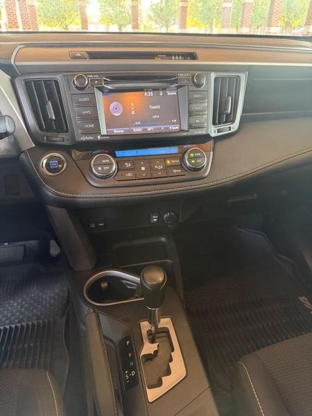 Toyota RAV4 XLE AWD 2018