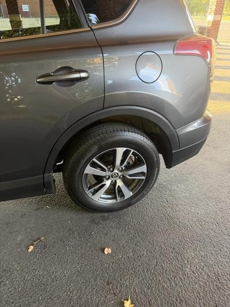 Toyota RAV4 XLE AWD 2018