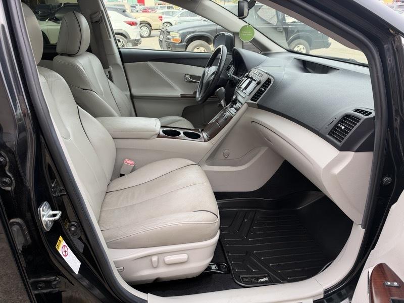 Toyota Venza AWD V6 2011