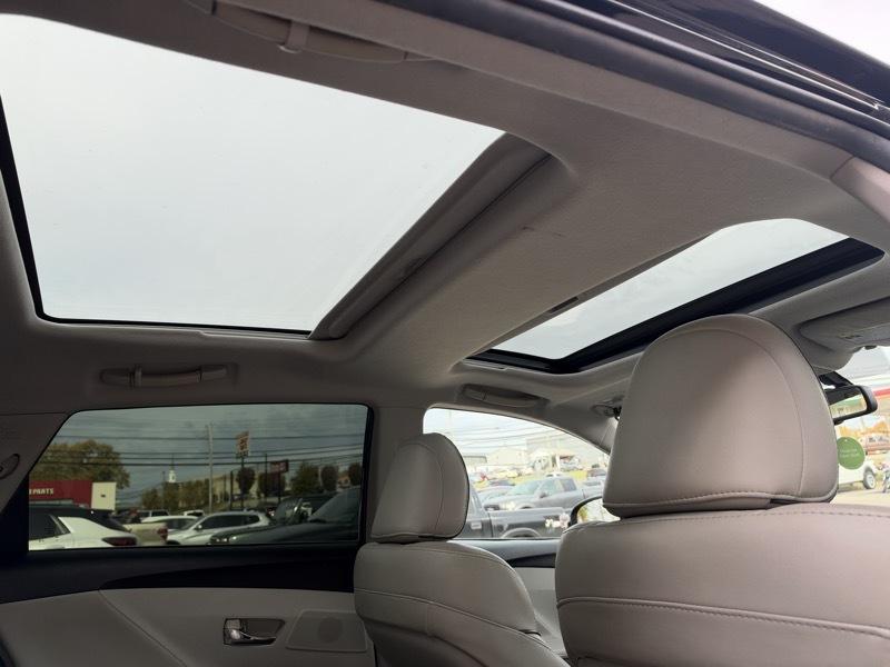 Toyota Venza AWD V6 2011