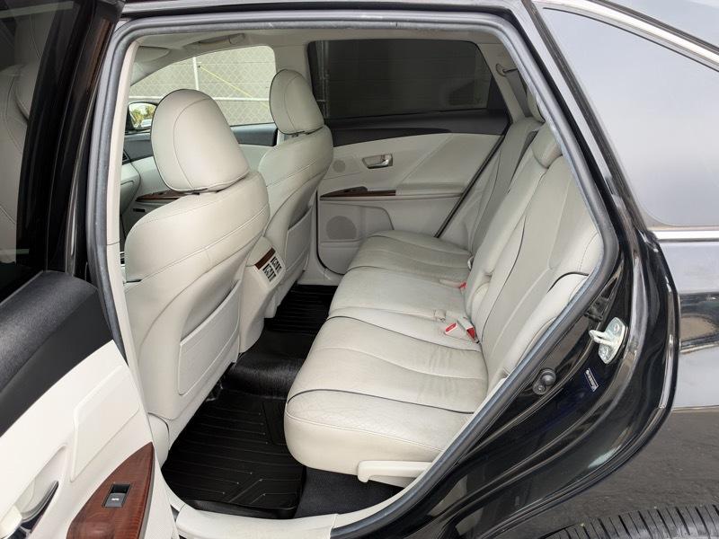 Toyota Venza AWD V6 2011
