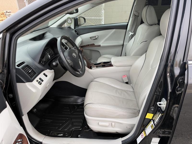 Toyota Venza AWD V6 2011