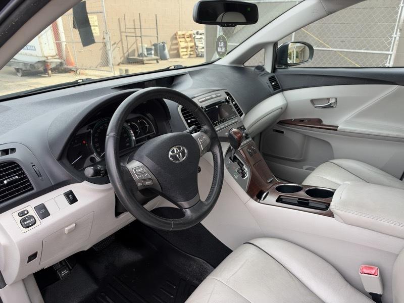 Toyota Venza AWD V6 2011