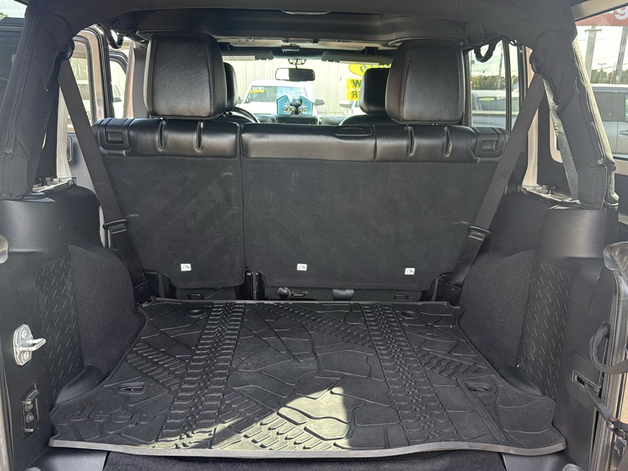 Jeep Wrangler 4WD 4dr Unlimited Sahara 2016