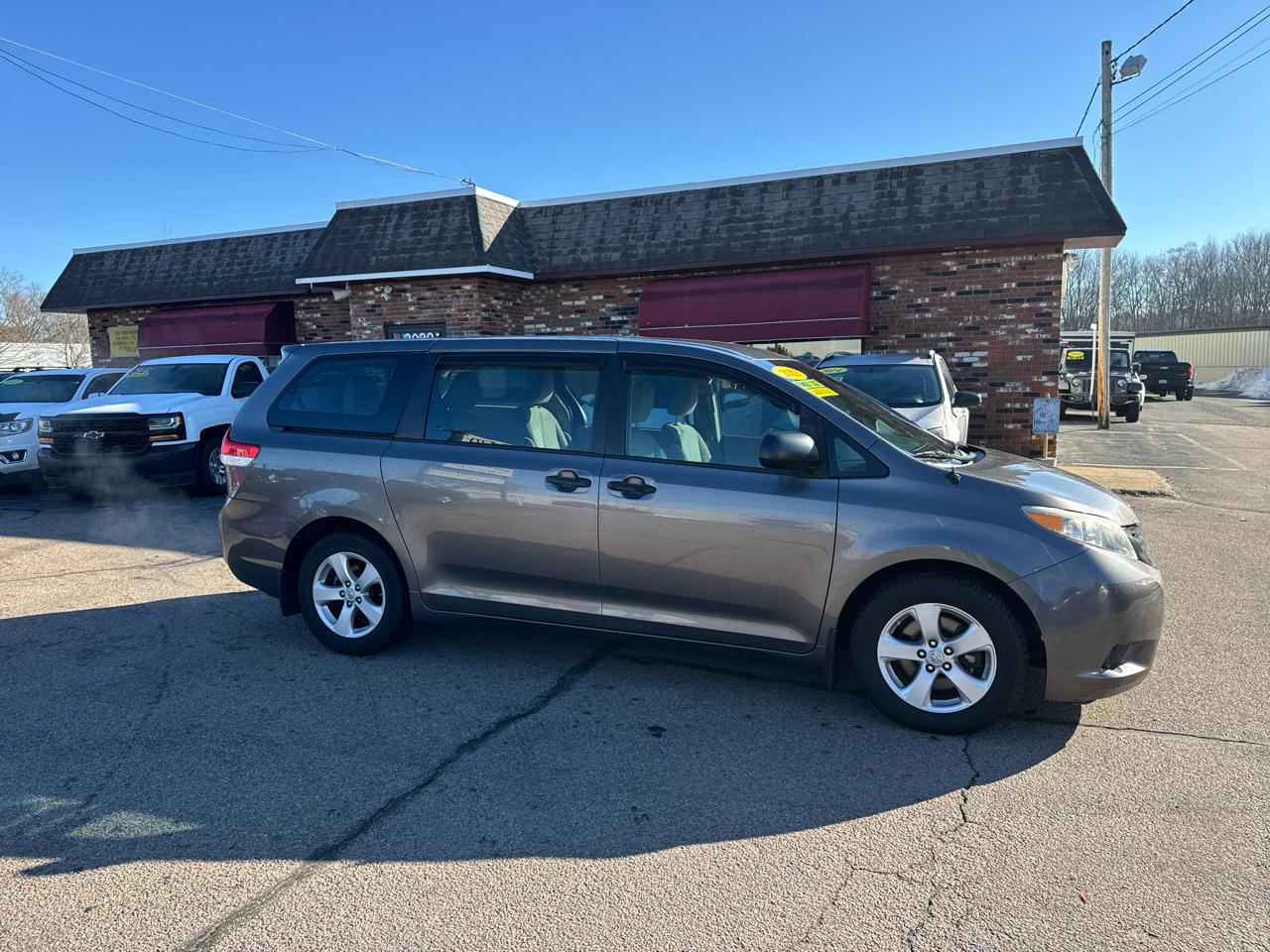 Toyota Sienna FWD 7-Passenger V6 2012